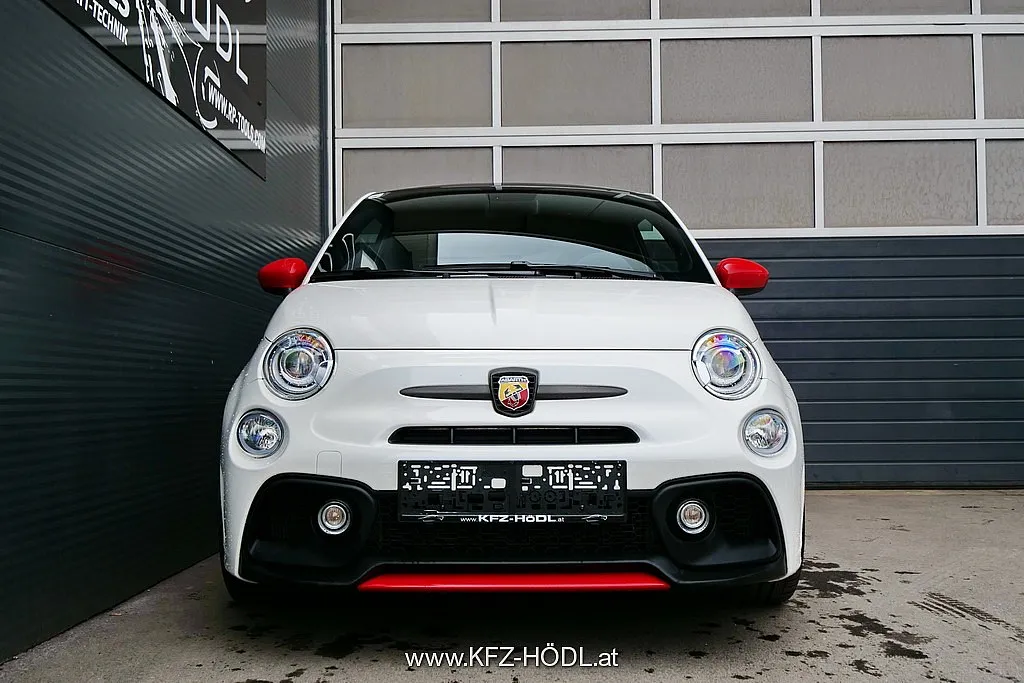 Abarth 595 Competizione MTA Image 3