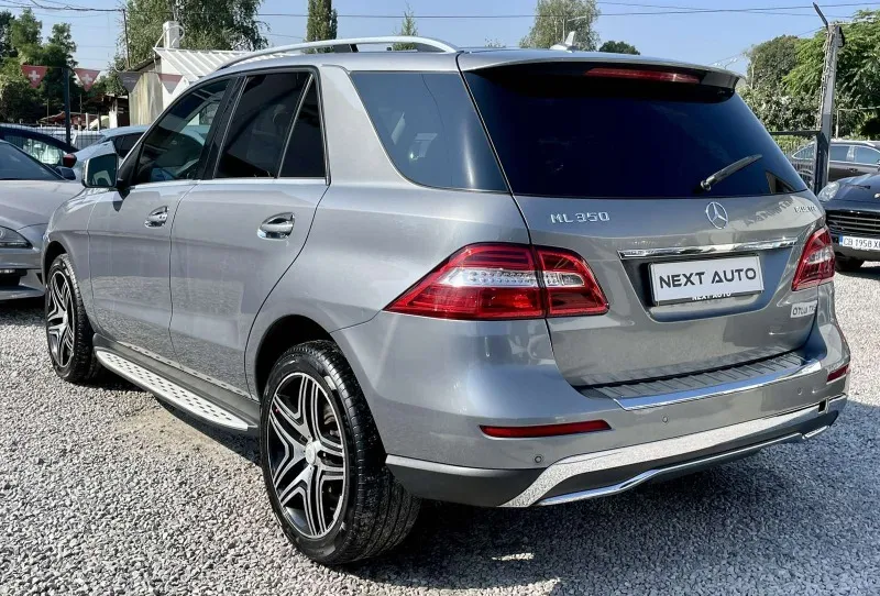 Mercedes-Benz ML 350 BLUETEC 4 MATIC Image 7