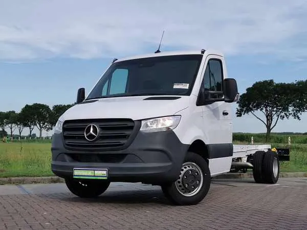 Mercedes-Benz Sprinter 519 CDI 3.0 LTR 6 CYL! Image 1